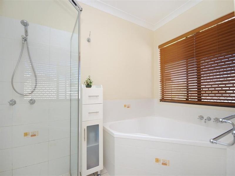 2 Fairview Rise, Gowrie Junction QLD 4352