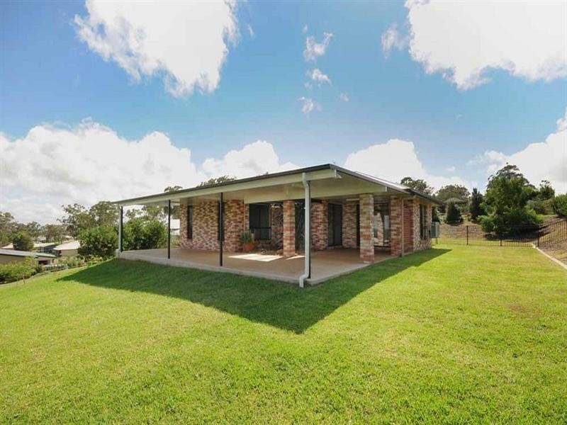 5 Debbie Court, Highfields QLD 4352