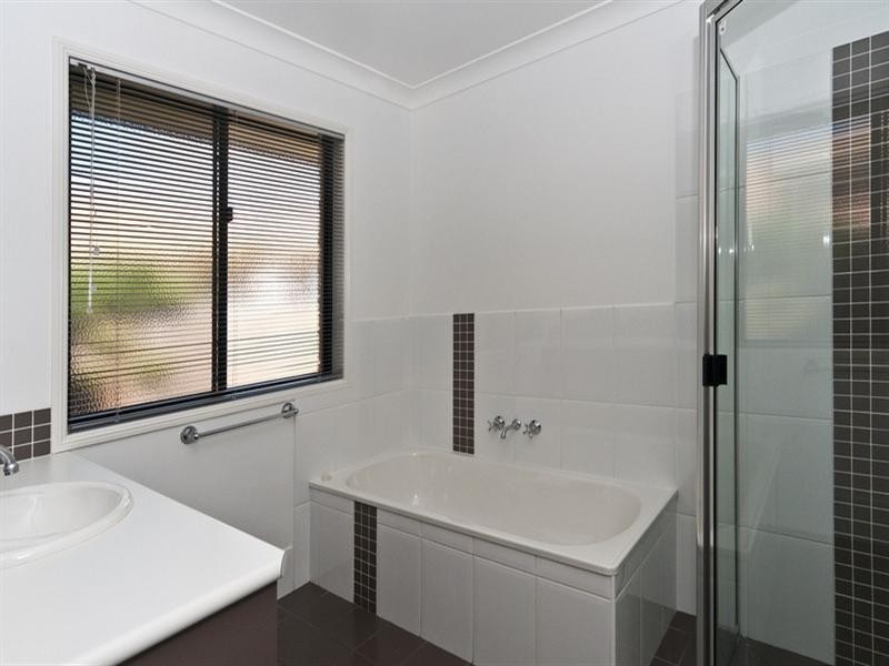 7 Diamantina Drive, Glenvale QLD 4350