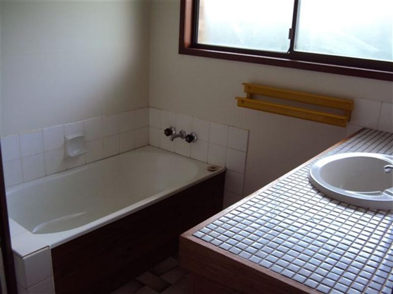 15 Damian Crescent, Kearneys Spring QLD 4350