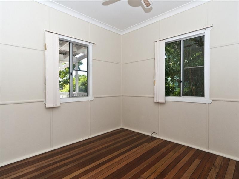 19 Christmas Street, North Toowoomba QLD 4350