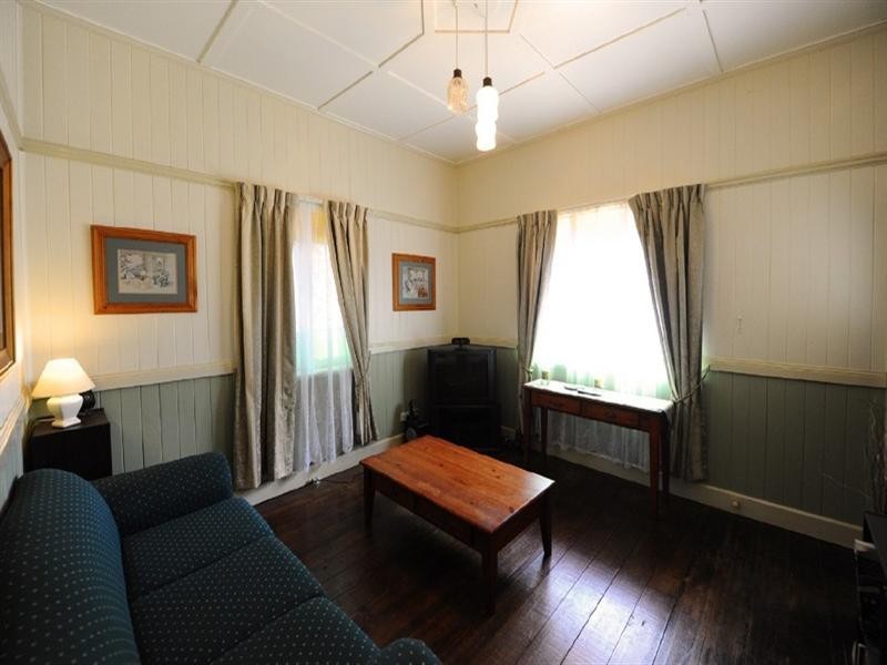 32 Isaac Street, North Toowoomba QLD 4350