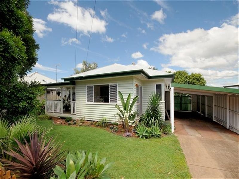 30 Geoffrey Street, Mount Lofty QLD 4350