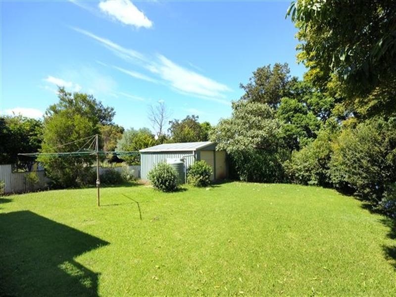 30 Geoffrey Street, Mount Lofty QLD 4350