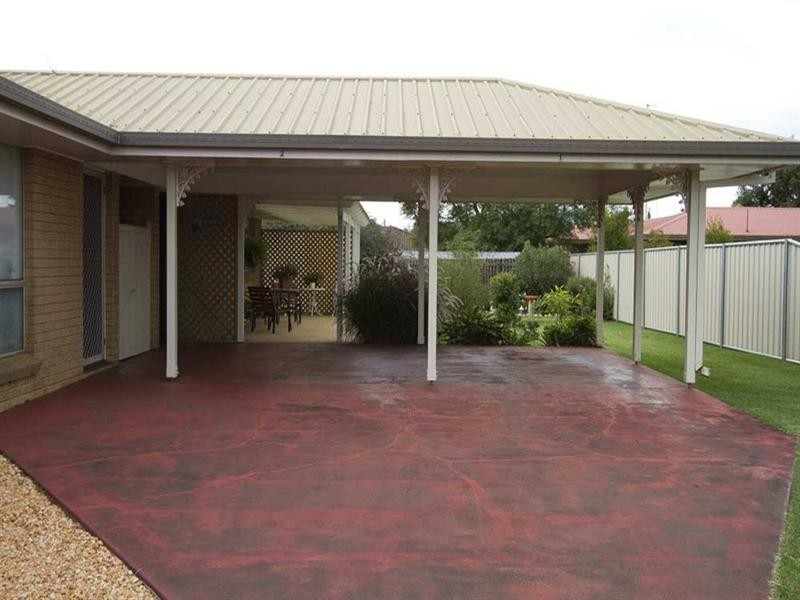 Unit 2 481 Bridge Street, Wilsonton QLD 4350