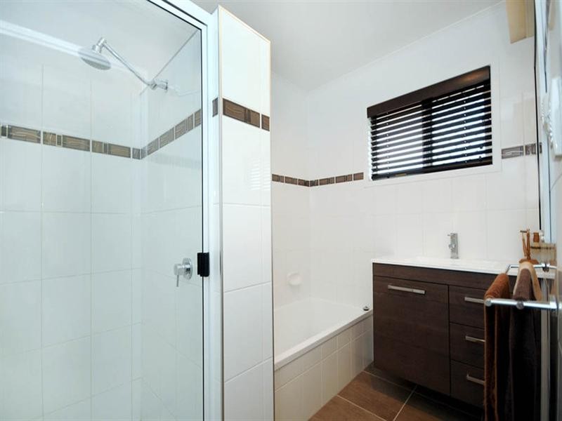 279 Tor Street, Wilsonton QLD 4350