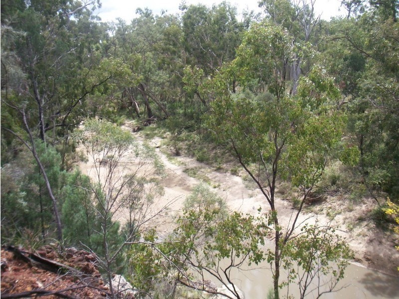 - Quemoi Road, Cecil Plains QLD 4407