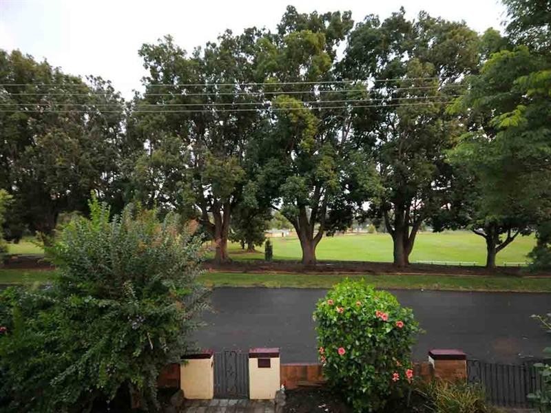 17 Godsall Street, East Toowoomba QLD 4350