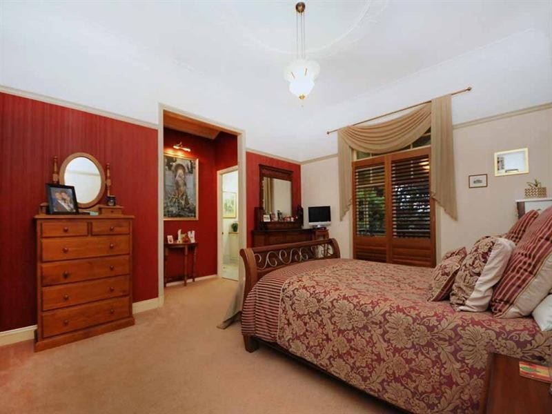 17 Godsall Street, East Toowoomba QLD 4350