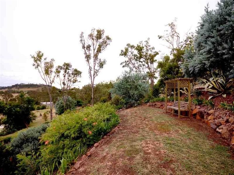 19 Roderick Court, Cotswold Hills QLD 4350