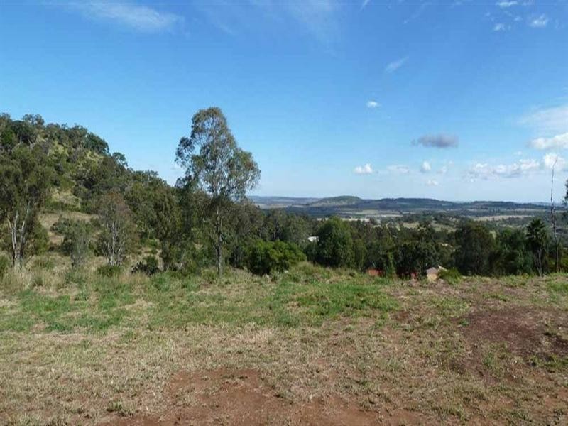 9 Skyline Drive, Glenvale QLD 4350