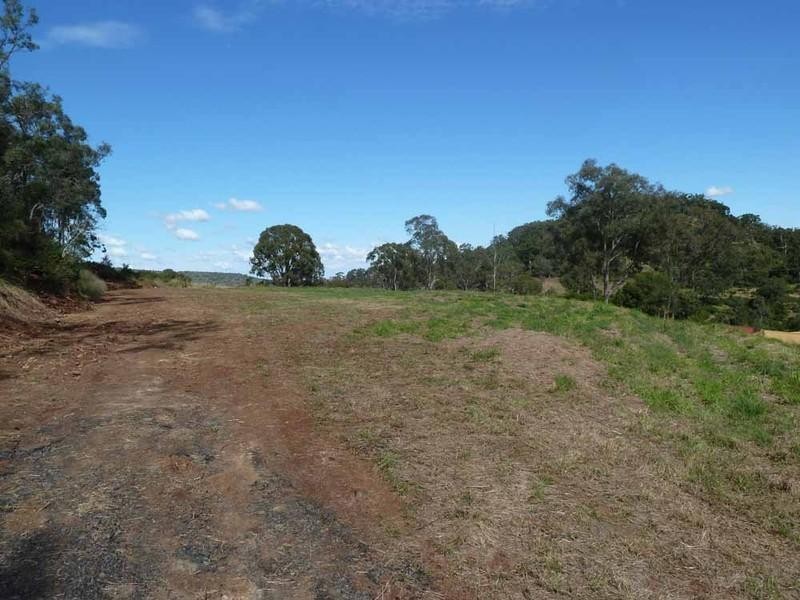 9 Skyline Drive, Glenvale QLD 4350