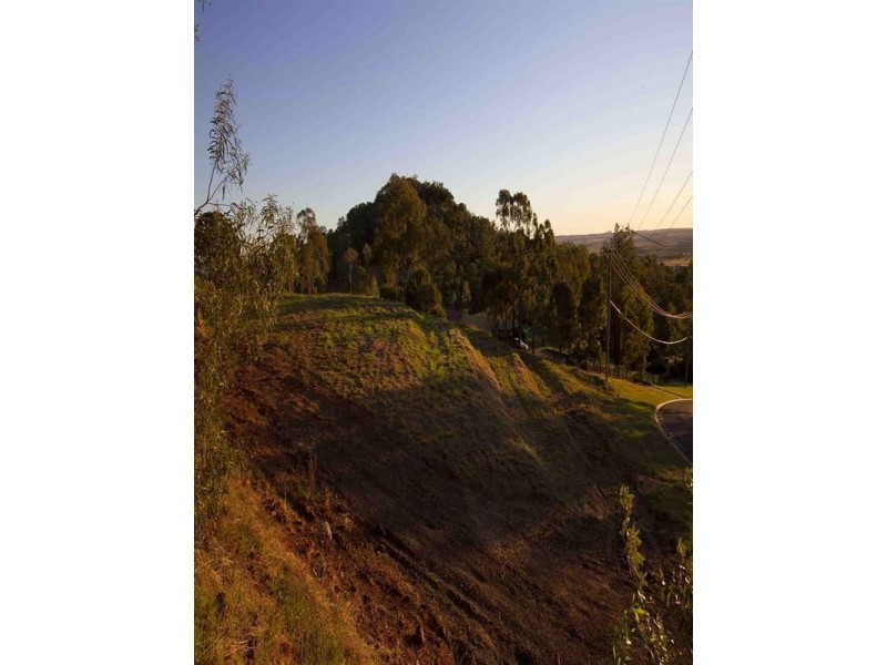 9 Skyline Drive, Glenvale QLD 4350