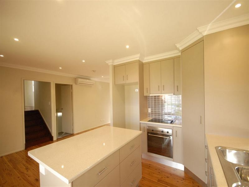 6 Raelyn Court, Centenary Heights QLD 4350