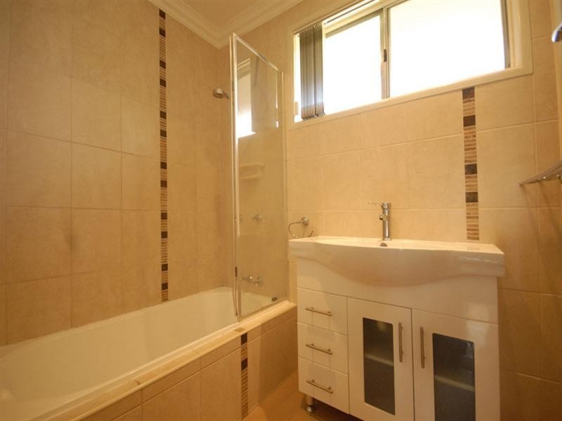 6 Raelyn Court, Centenary Heights QLD 4350