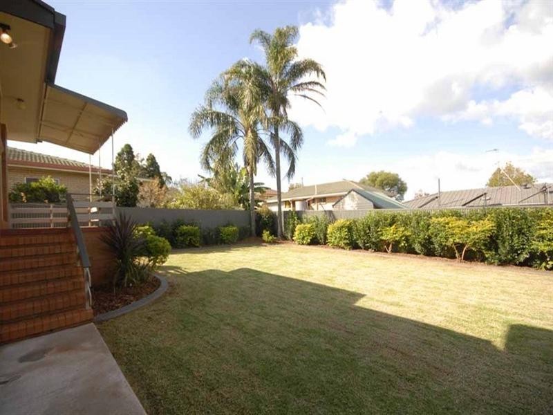 6 Raelyn Court, Centenary Heights QLD 4350