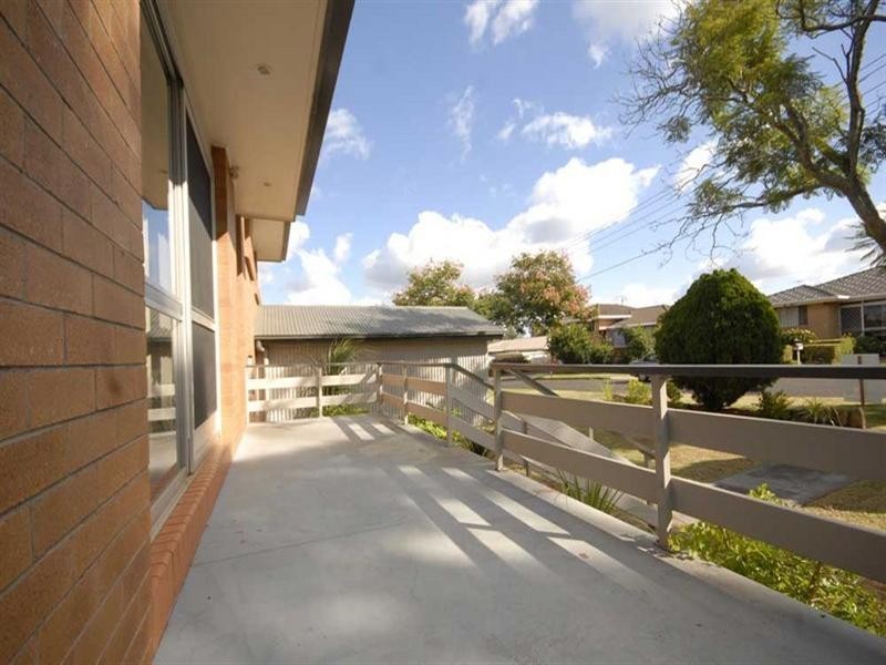 6 Raelyn Court, Centenary Heights QLD 4350