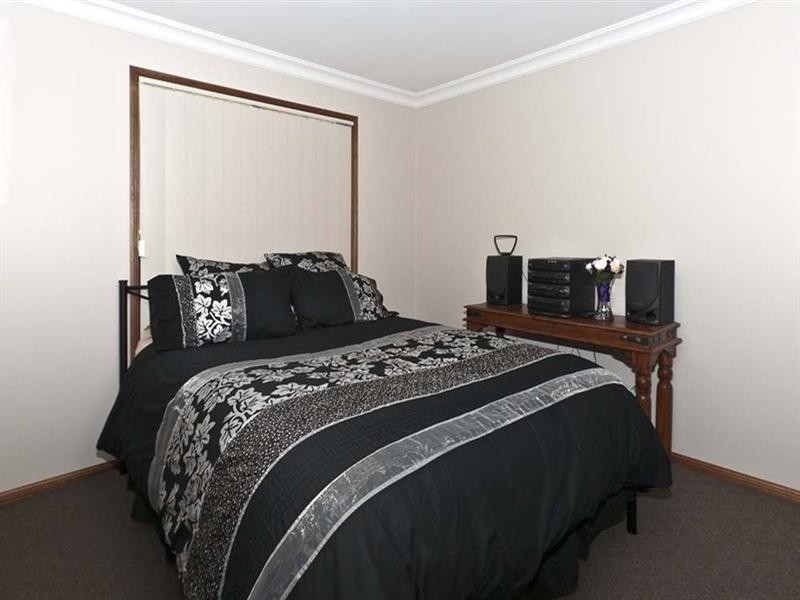 2 Barambah Street, Glenvale QLD 4350