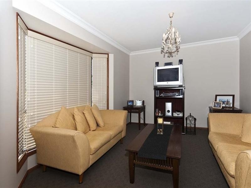 2 Barambah Street, Glenvale QLD 4350