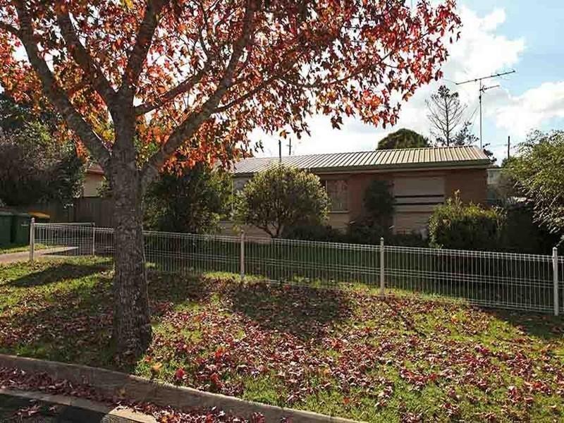 53 Wine Drive, Wilsonton Heights QLD 4350