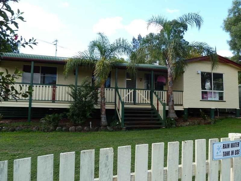 7 Gisler Street, Kingsthorpe QLD 4400