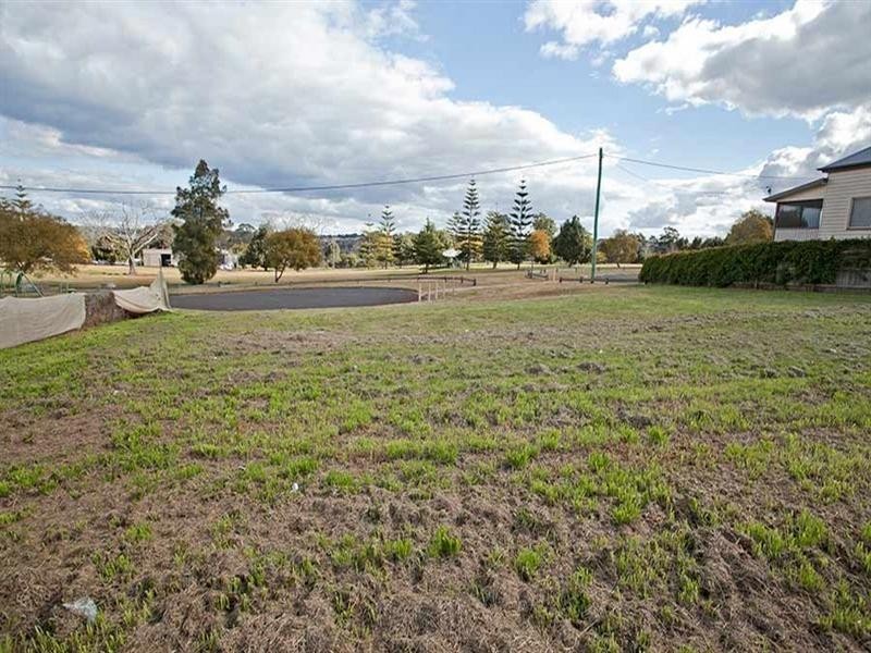 34 Mooney Street, Harlaxton QLD 4350