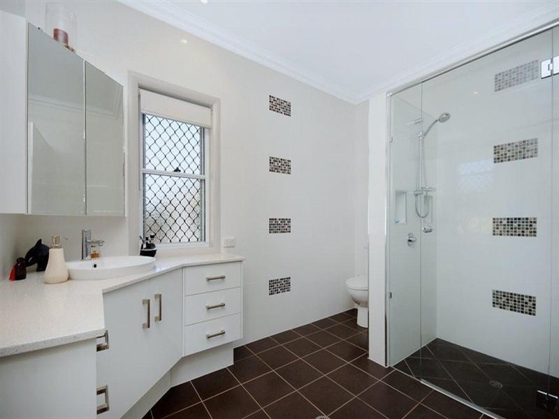 451 Mackenzie Street, Middle Ridge QLD 4350