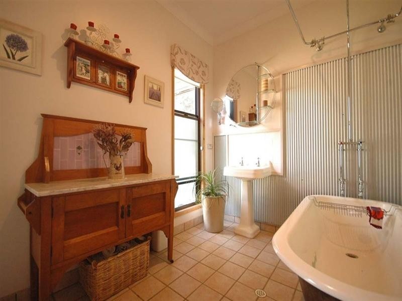 317 Beauaraba Road, Linthorpe QLD 4356