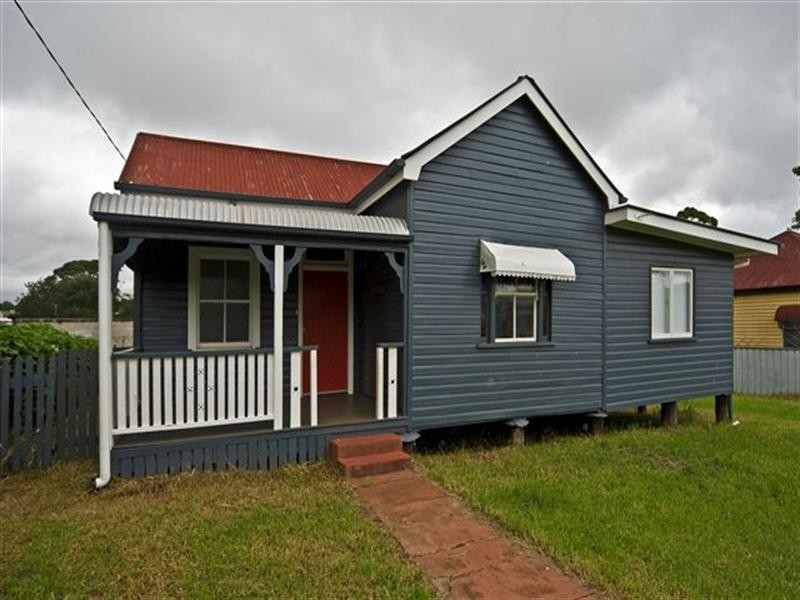 2 Glasgow Street, North Toowoomba QLD 4350