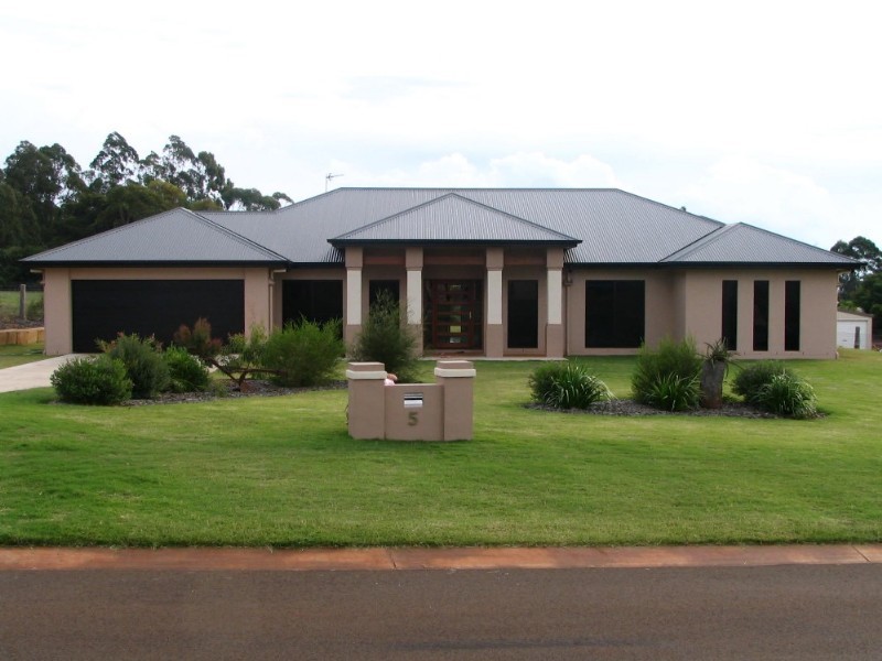5 Jack Street, Highfields QLD 4352