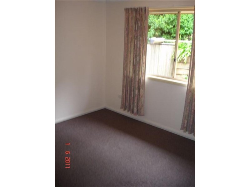 2/299 James Street, Newtown QLD 4350