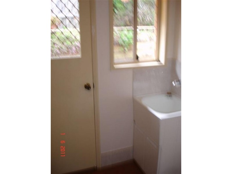 2/299 James Street, Newtown QLD 4350