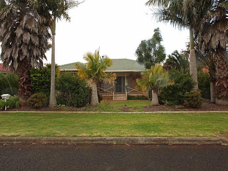 3 Zimmerle Street, Harristown QLD 4350