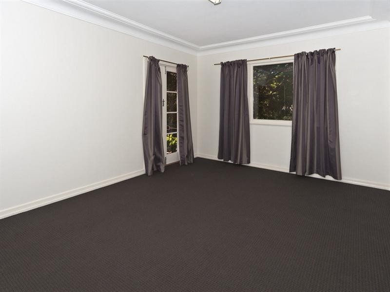 257 West Street, Harristown QLD 4350