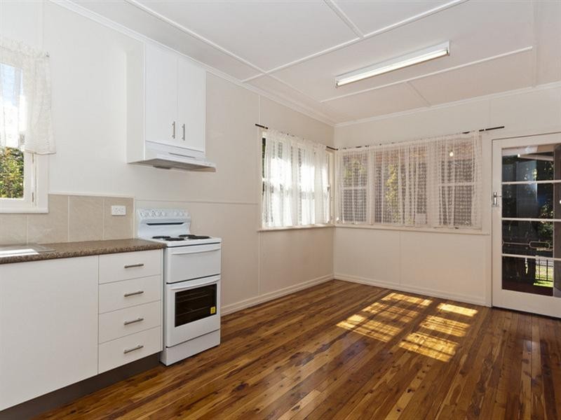 257 West Street, Harristown QLD 4350