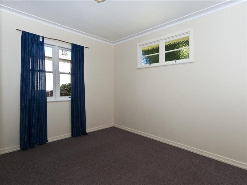 257 West Street, Harristown QLD 4350