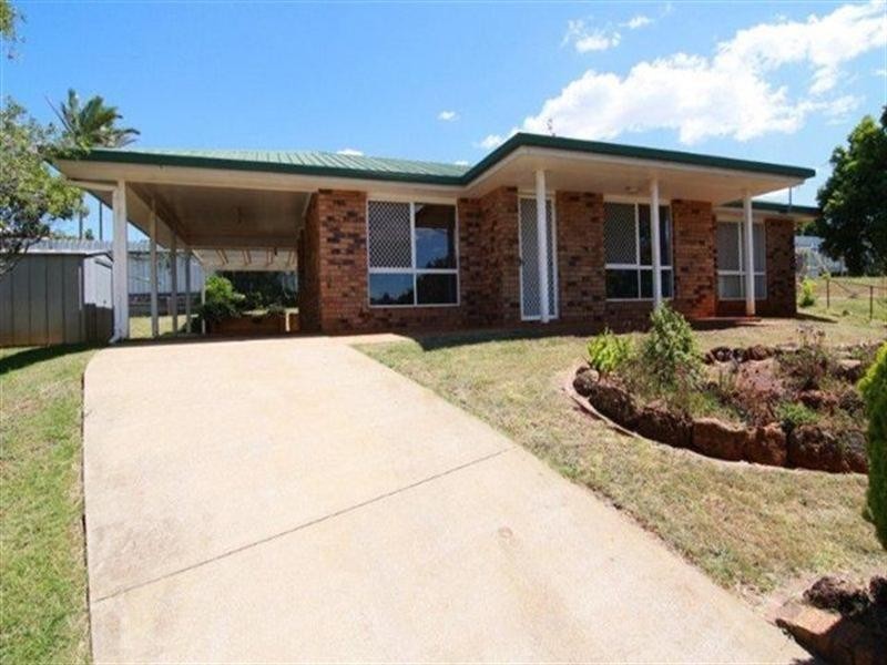 16 Reisling Court, Wilsonton Heights QLD 4350