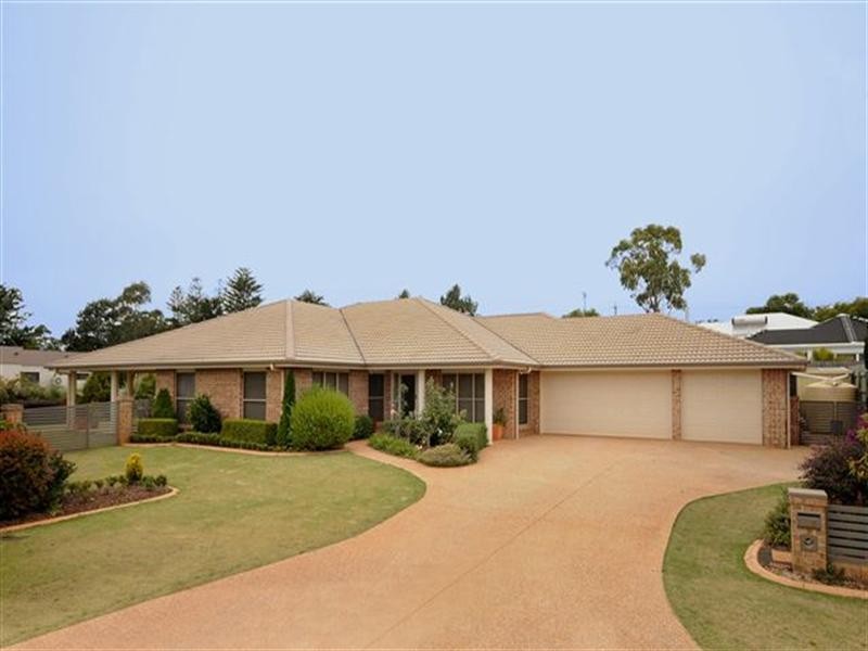 8 Paringa Close, Middle Ridge QLD 4350