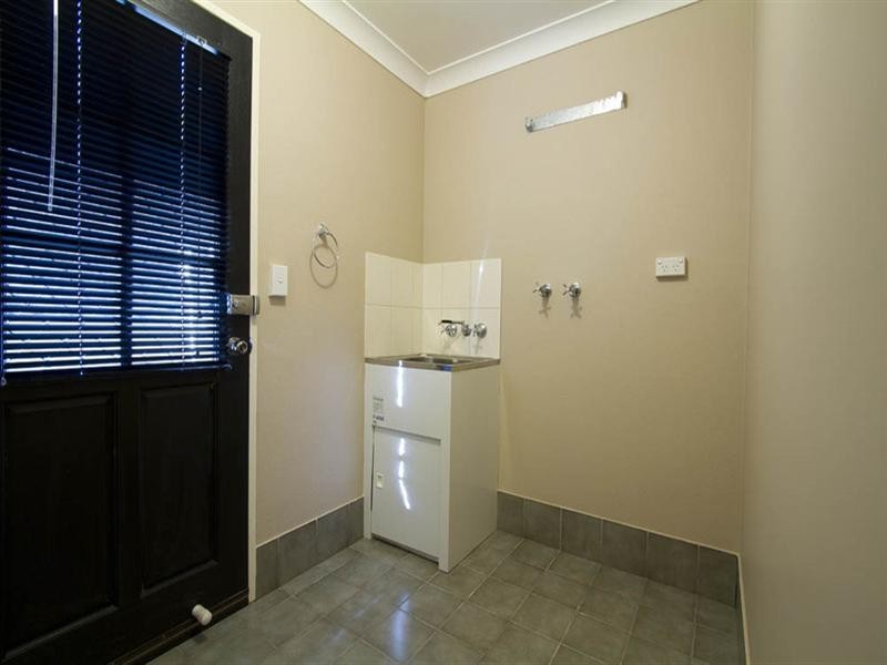 1/16 Pascoe Lane, Harlaxton QLD 4350