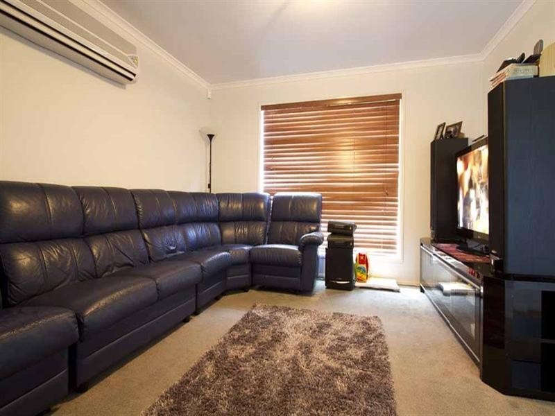 5 Macrossan Street, Cranley QLD 4350