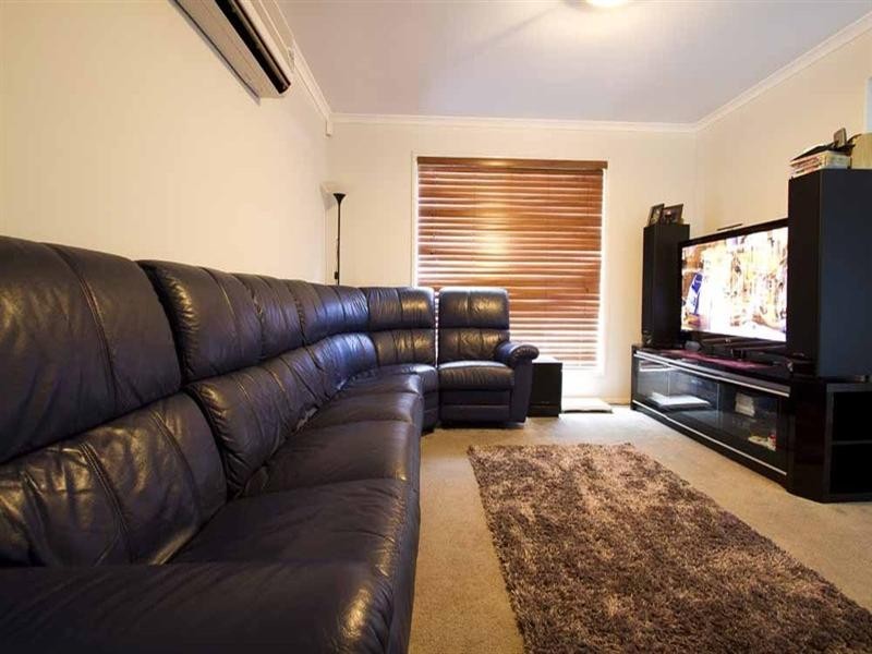 5 Macrossan Street, Cranley QLD 4350