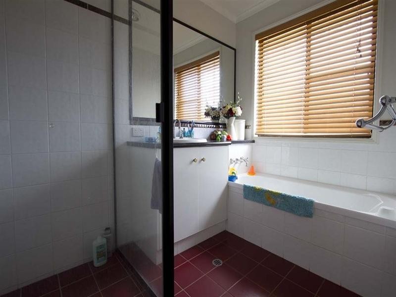 5 Macrossan Street, Cranley QLD 4350