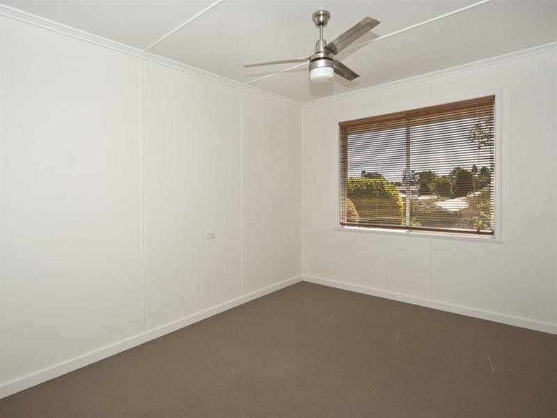 304 South Street, Harristown QLD 4350