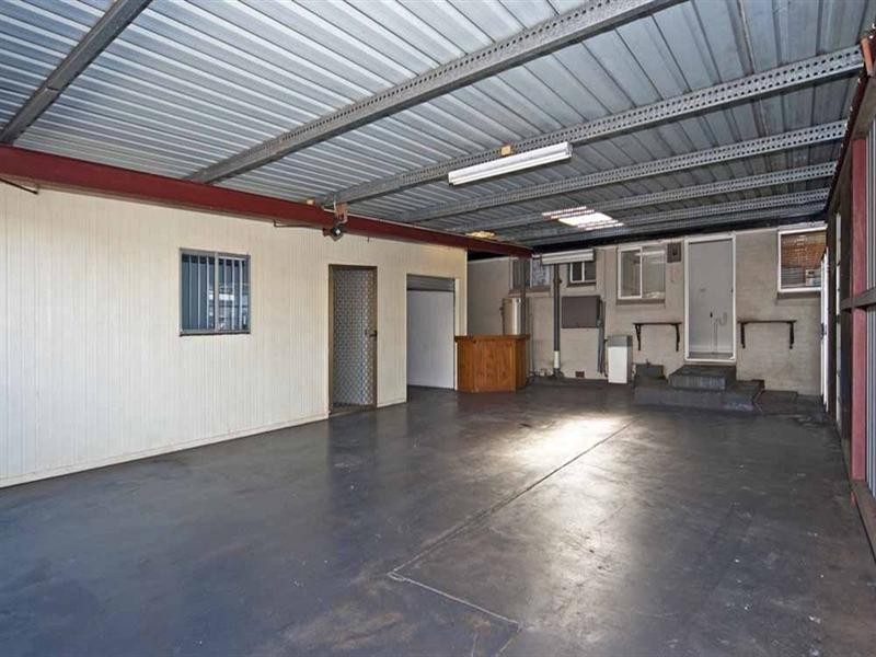 304 South Street, Harristown QLD 4350