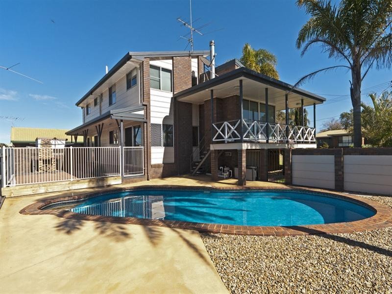 2 Bischof Street, Wilsonton Heights QLD 4350