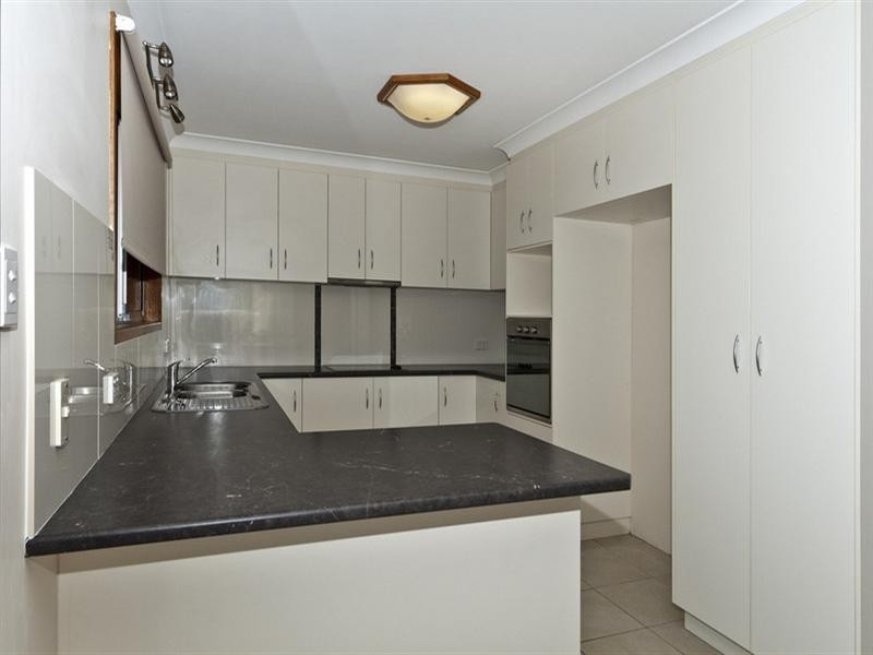 2 Bischof Street, Wilsonton Heights QLD 4350