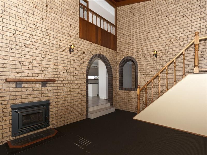 2 Bischof Street, Wilsonton Heights QLD 4350