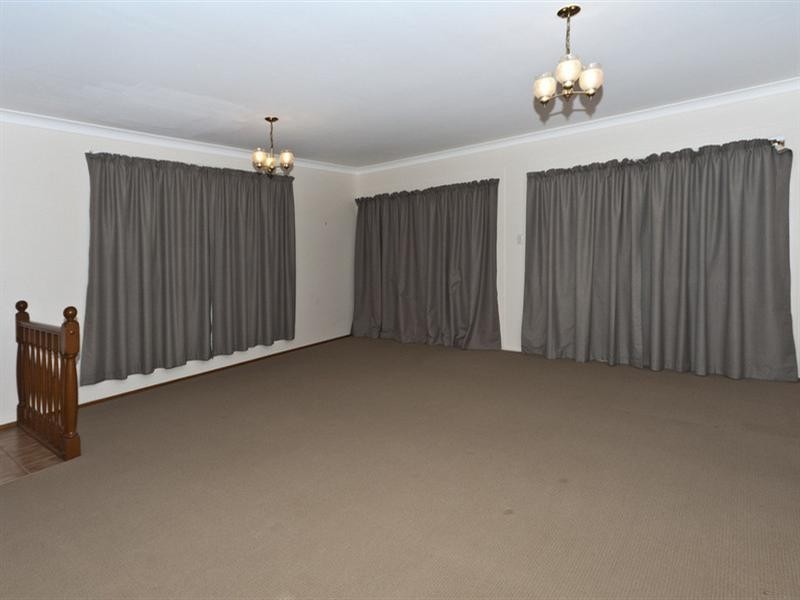 2 Bischof Street, Wilsonton Heights QLD 4350