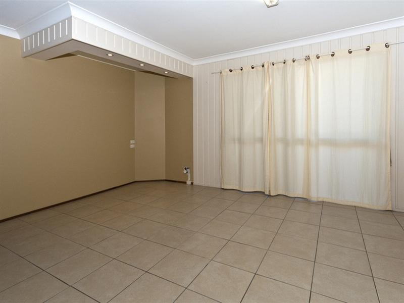 2 Bischof Street, Wilsonton Heights QLD 4350