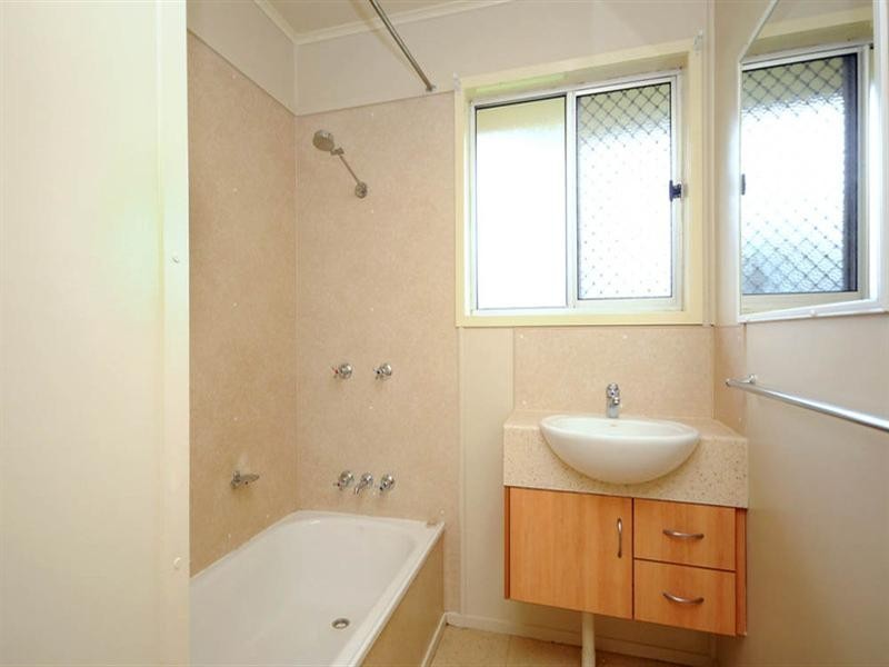 6 Bennett Street, Wilsonton QLD 4350